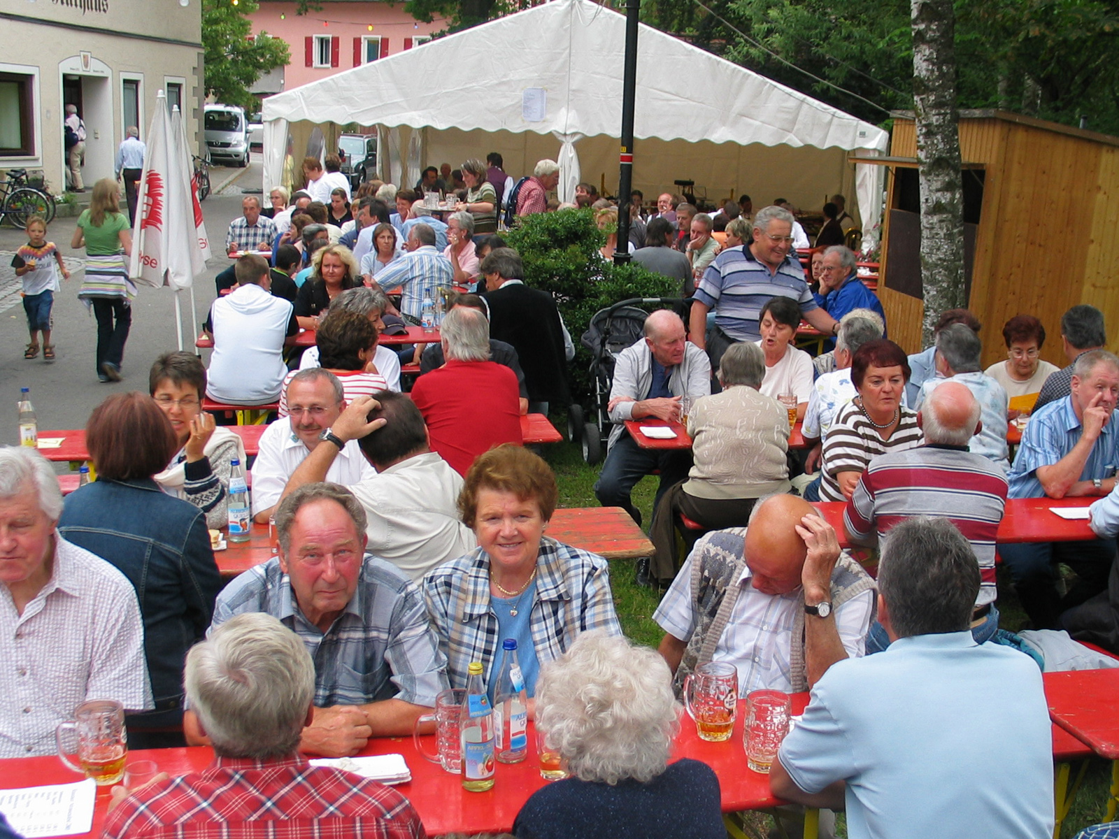 Straßenfest in Reusten